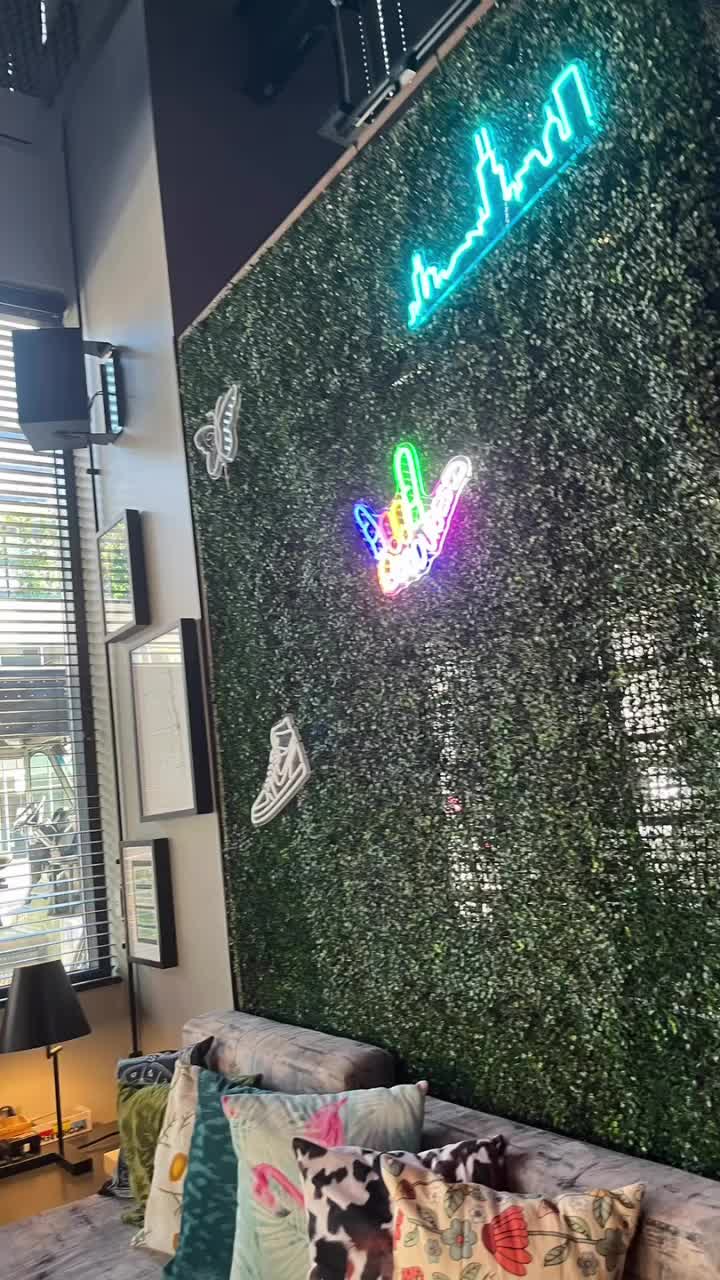 Moxy Chicago Downtown