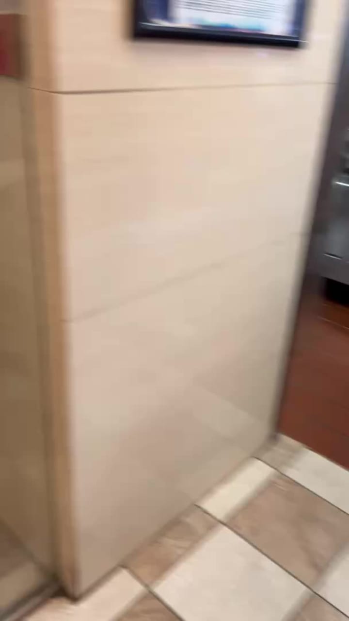 Video review of BBQ King House