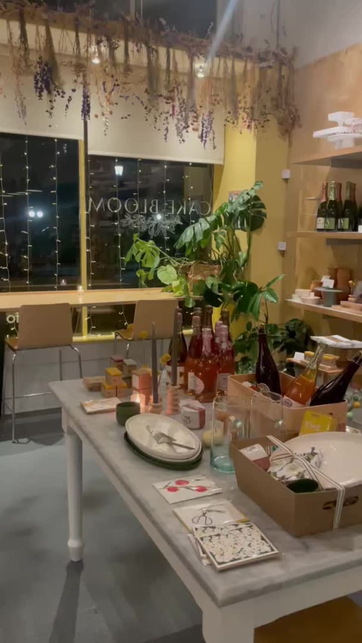 Cake Bloom Cake & Bubbles Bar