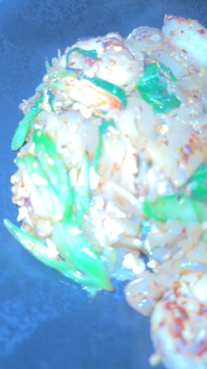 Video review of Sing Sing Ave A