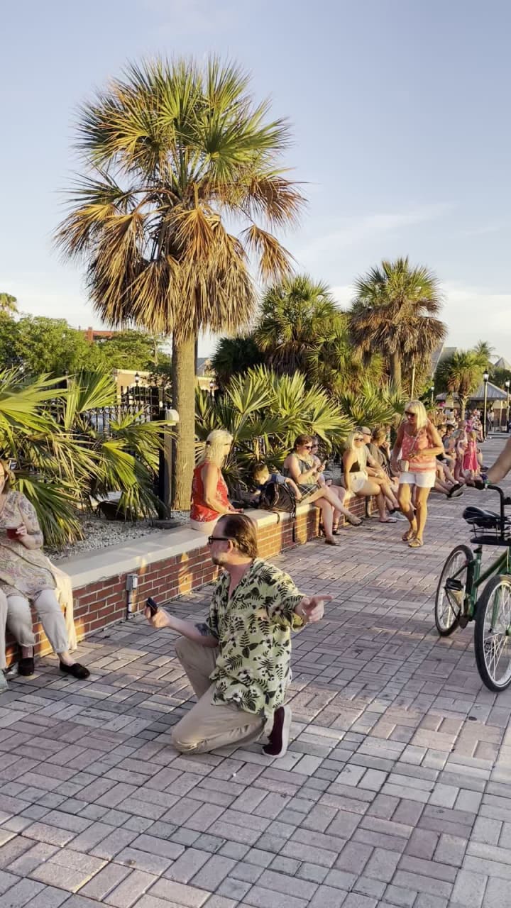 Video review of Mallory Square