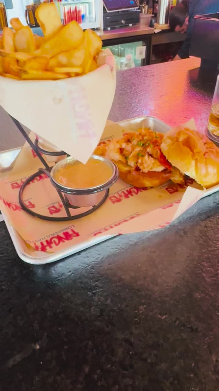 Pinchy’s Lobster & Beer Company