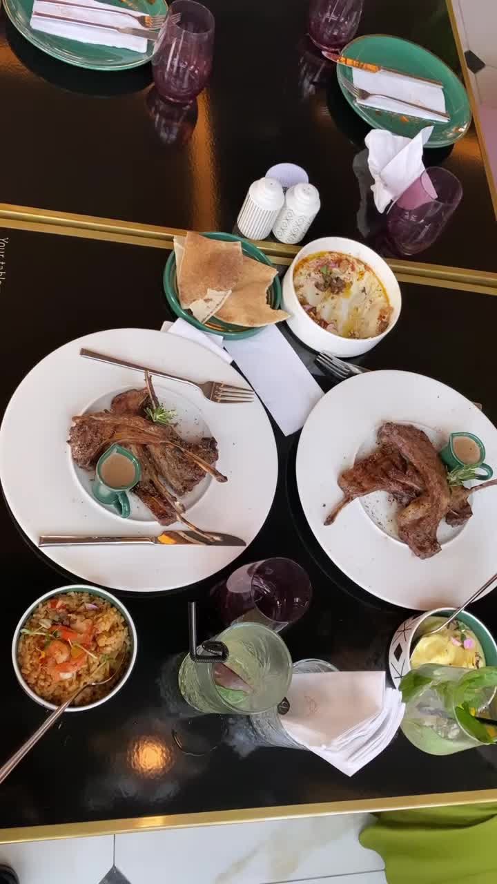 Kaly Restaurant & Bar Lounge