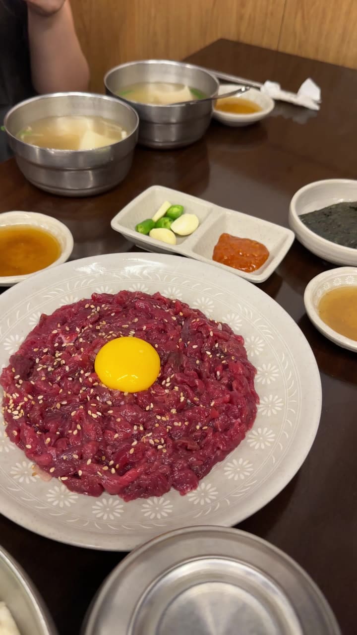 Video review of BHC Chicken Beer Plate (bhc치킨)