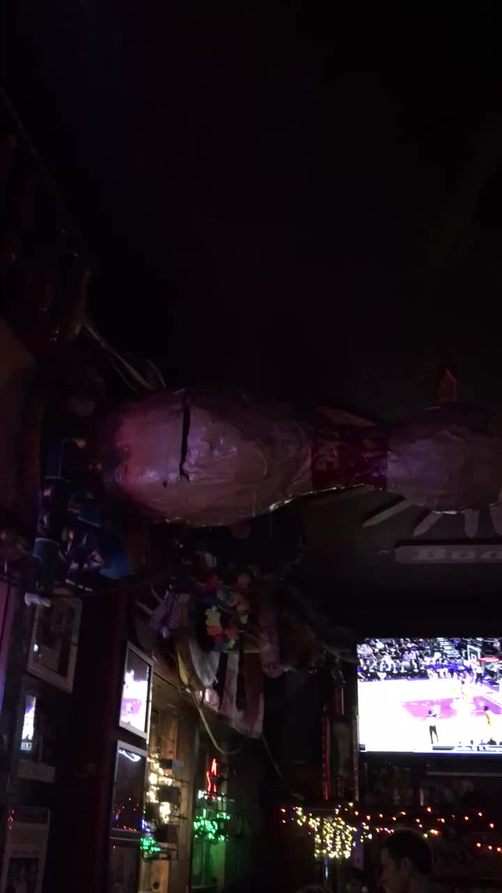 Video review of Shanghai Kelly's