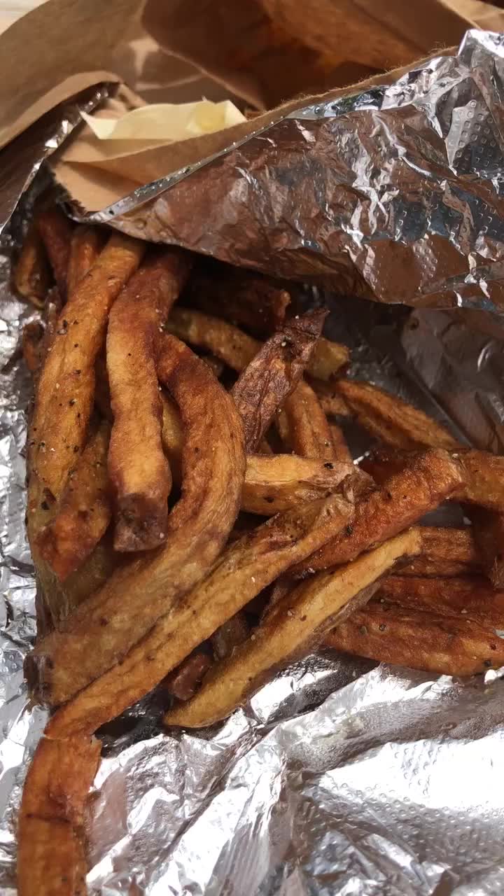 Video review of Sweet Pea Cafe