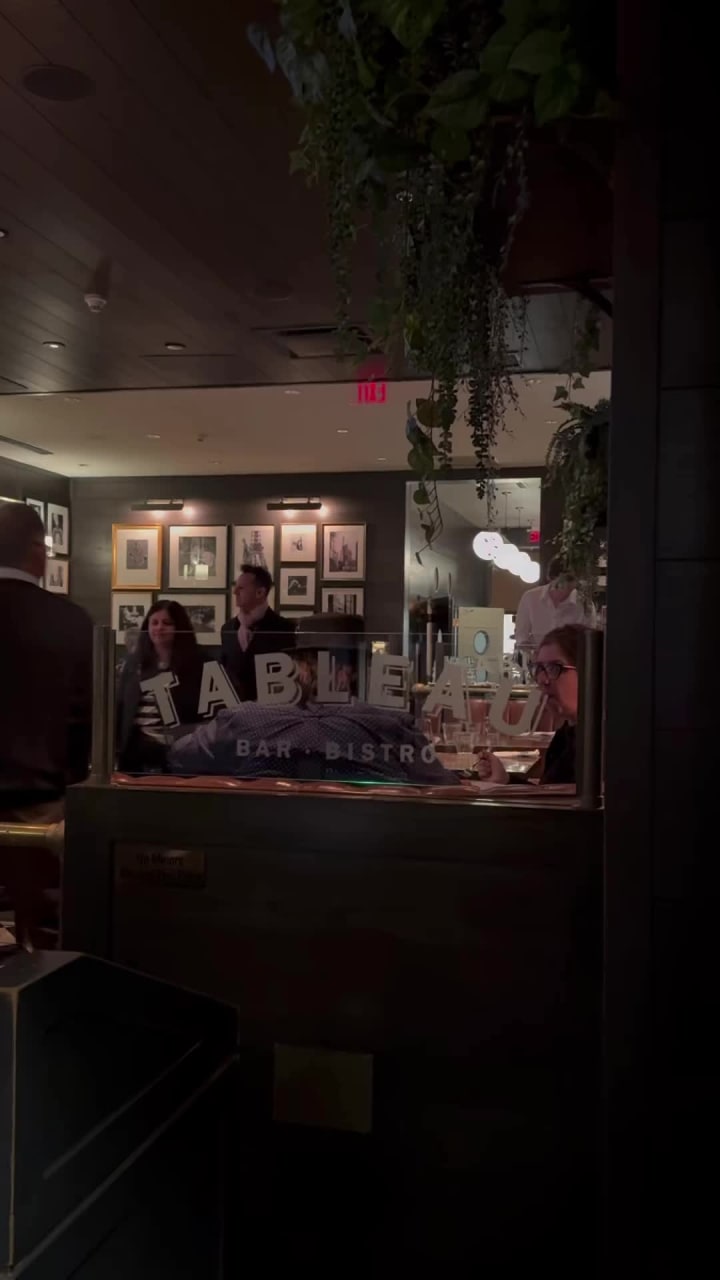 Video review of Tableau Bar Bistro