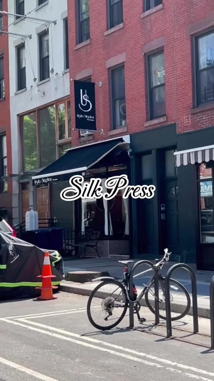 Ursula Stephen The Salon