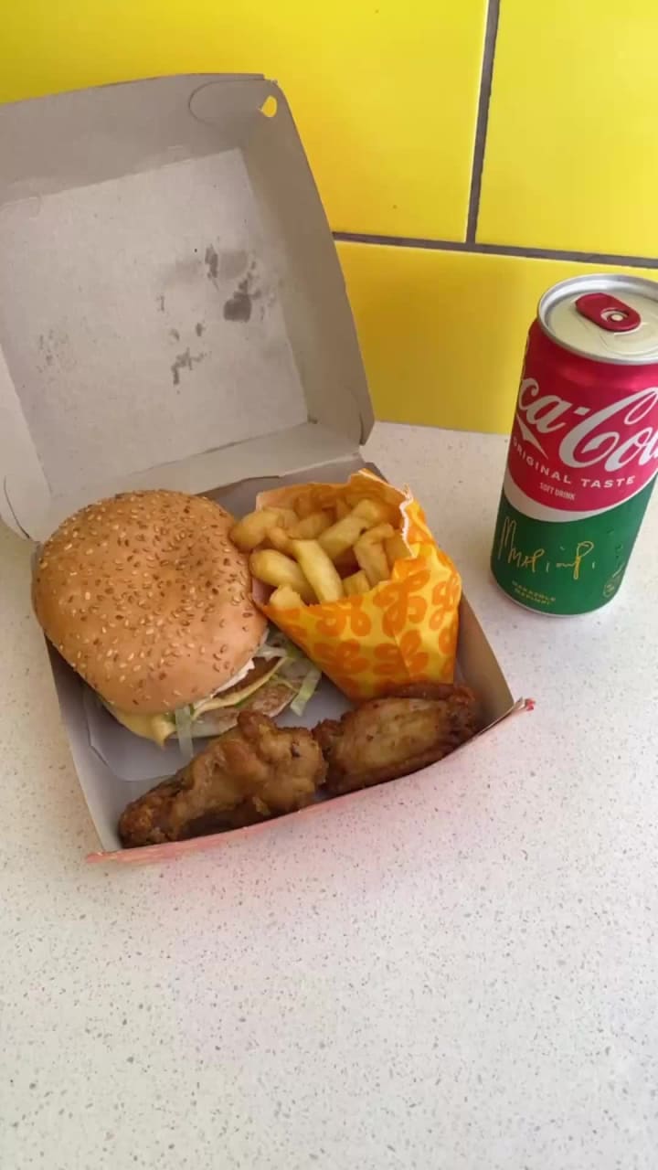 Chicken Lickin Mowbary