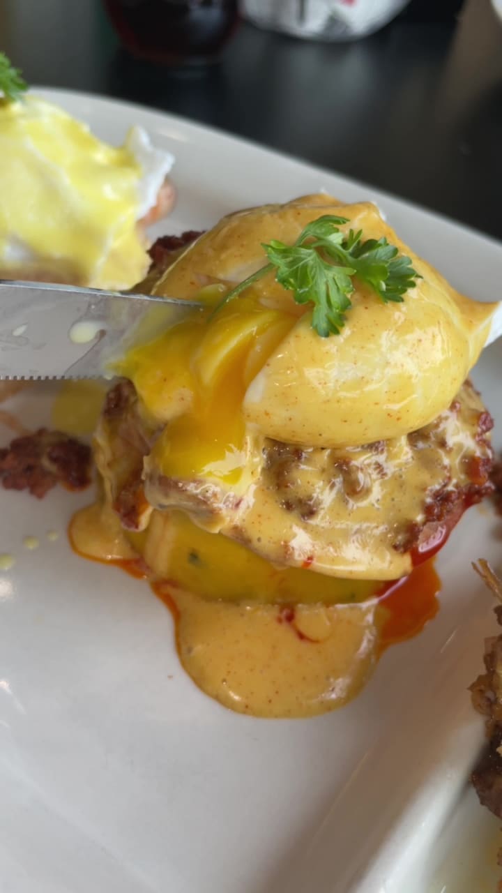 Video review of Savanna Restaurant