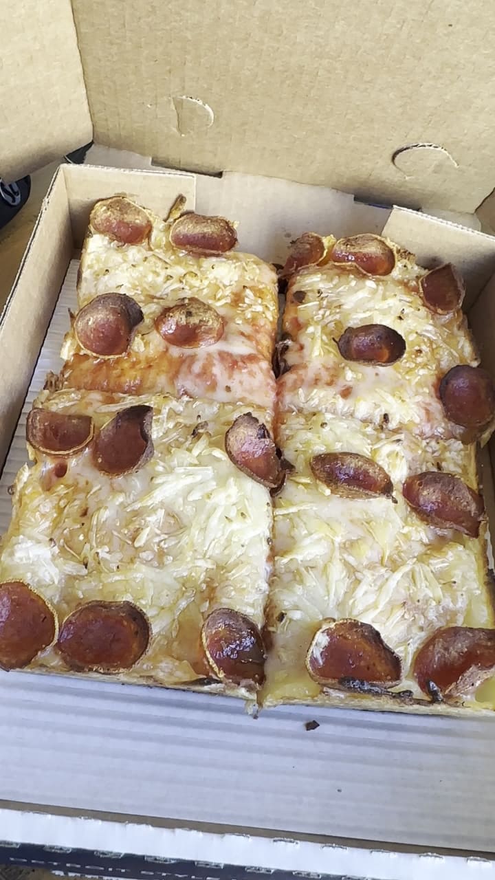 Video review of Square Pie Guys