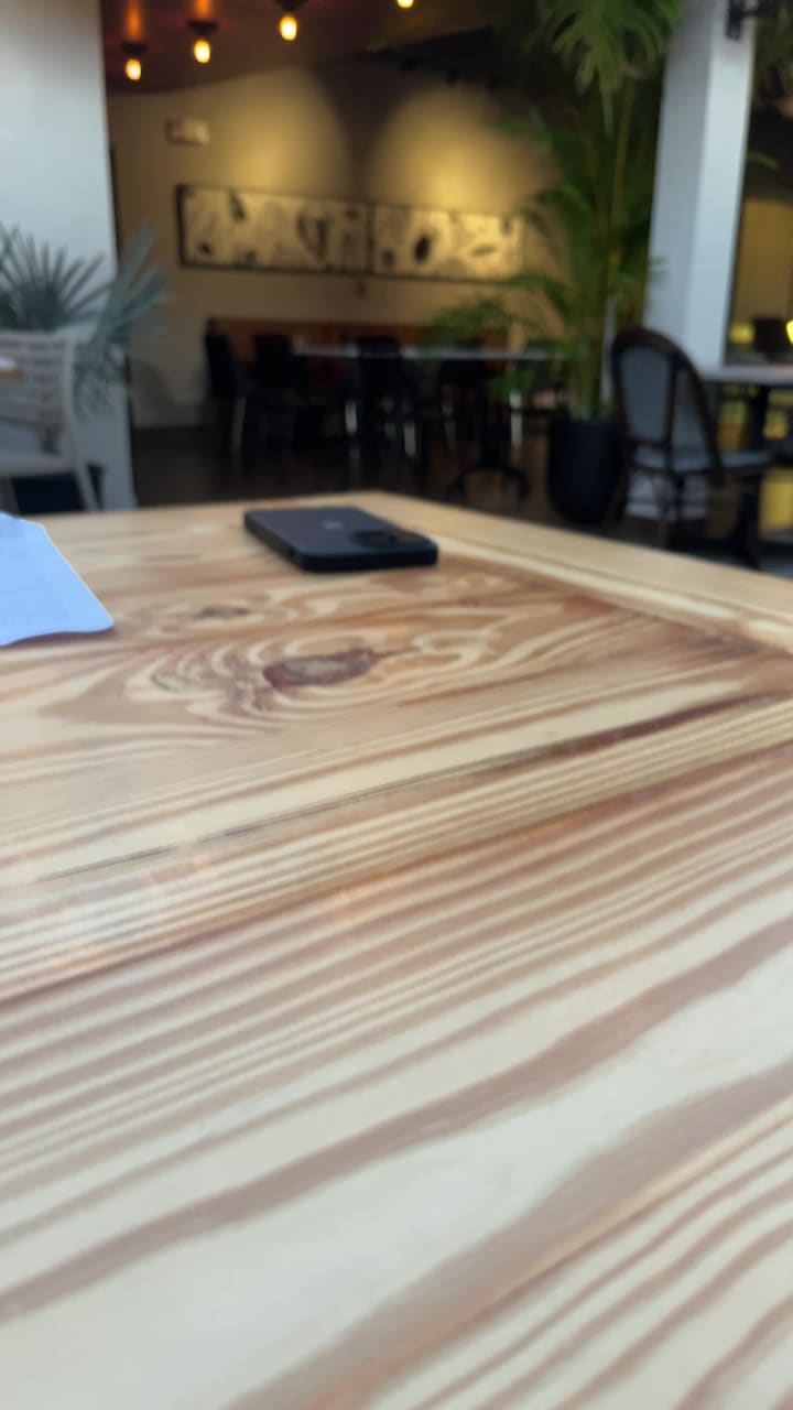 Video review of aMano