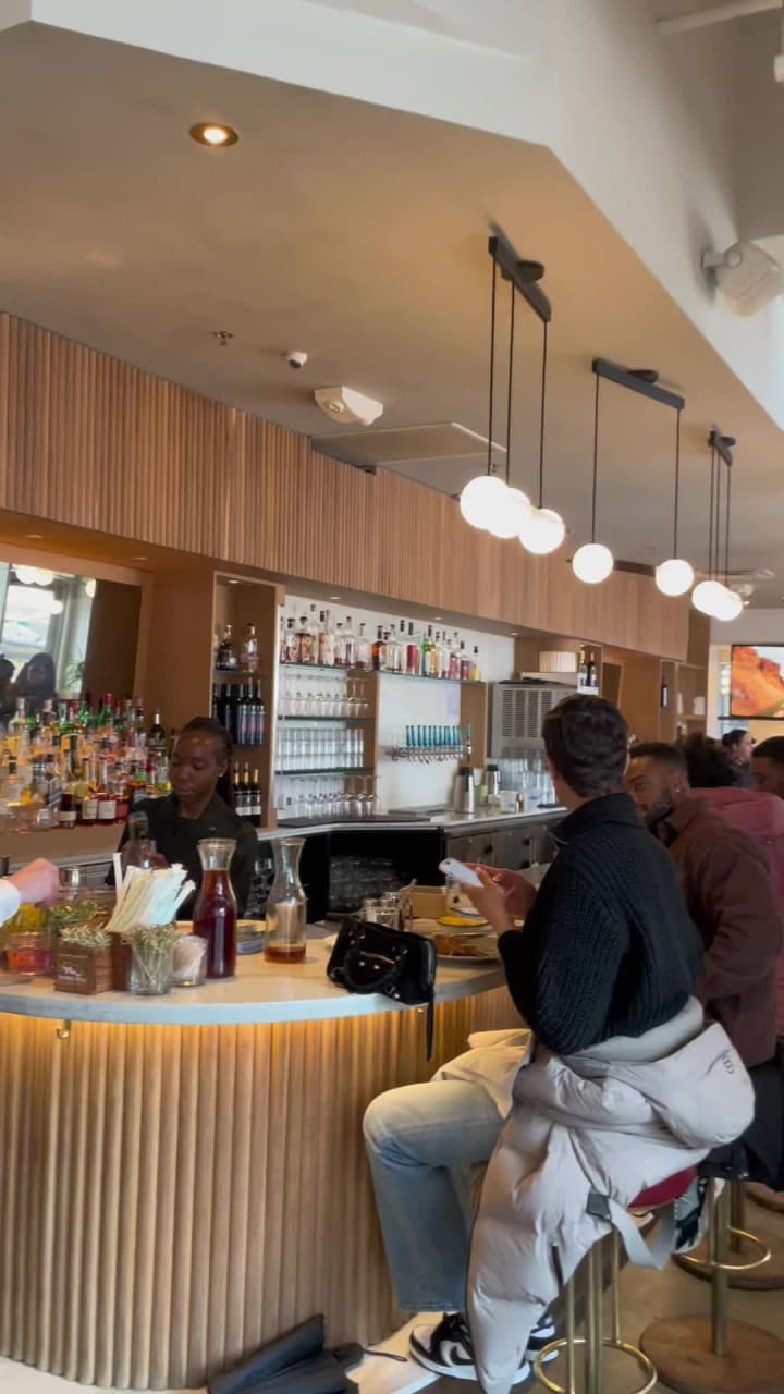 Video review of Unconventional Diner