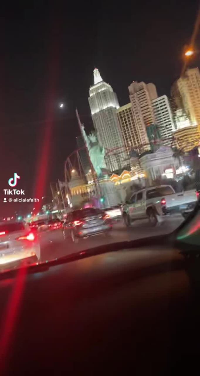 New York-New York Pool