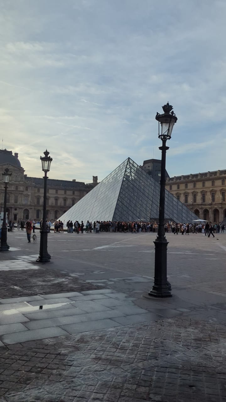Louvre Museum (Musée du Louvre)