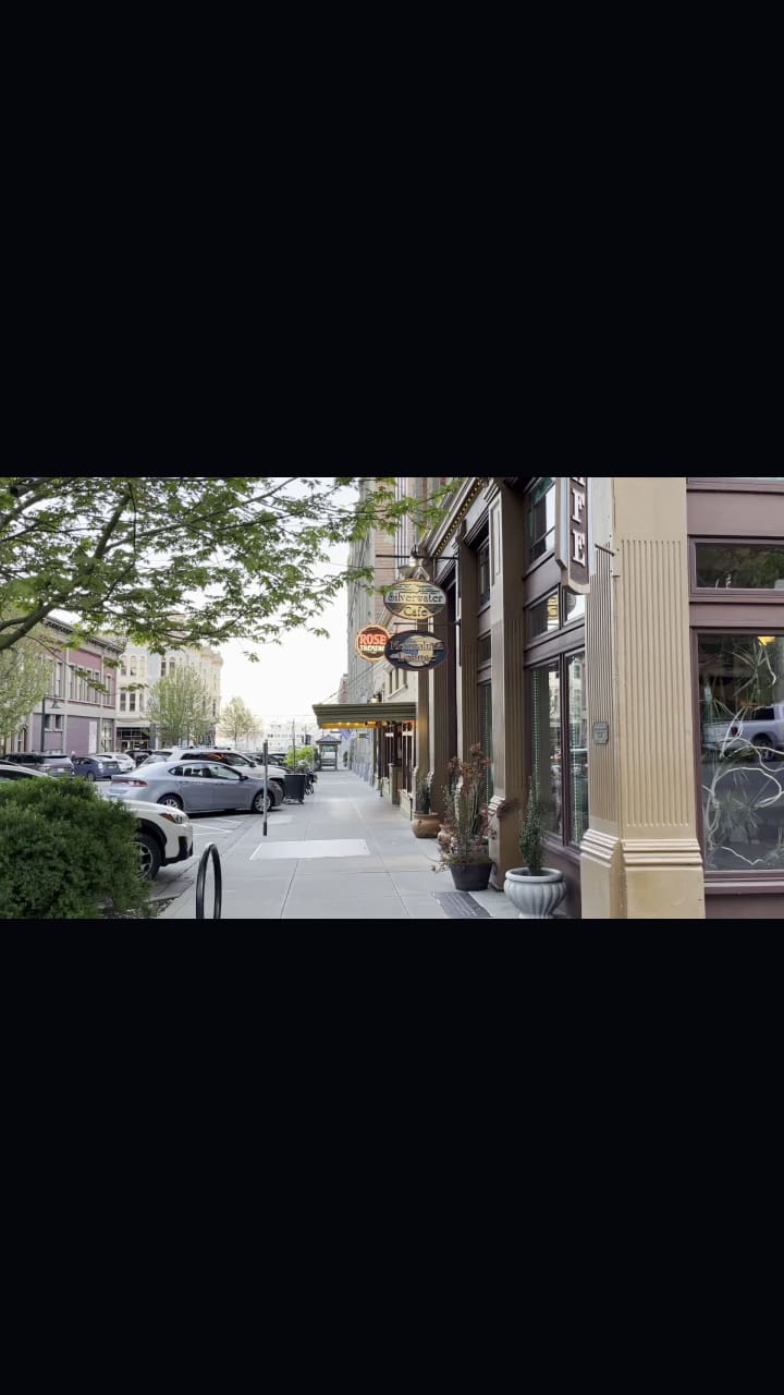 Video review of Silverwater Cafe