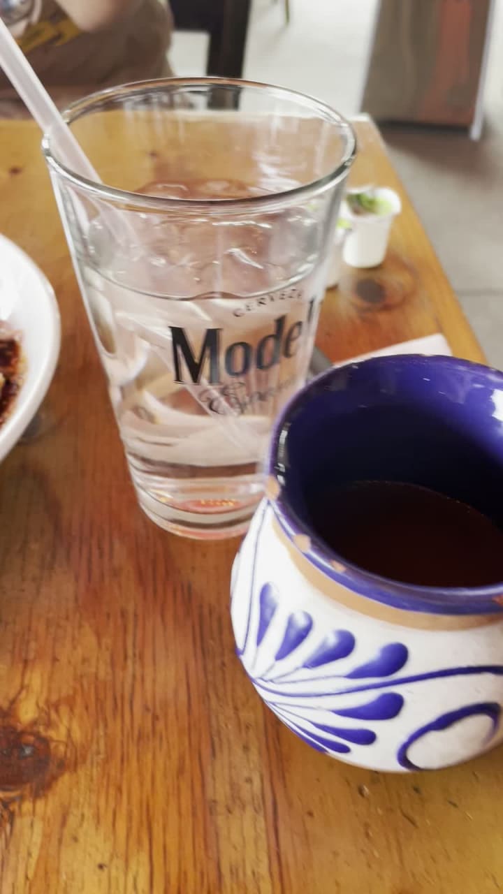 La Sabrosita - Botanero Grill & Cantina