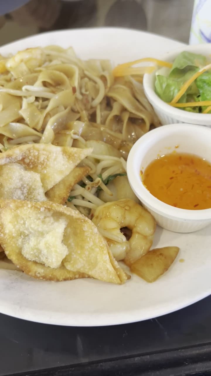 Video review of Spices Thai Cafe