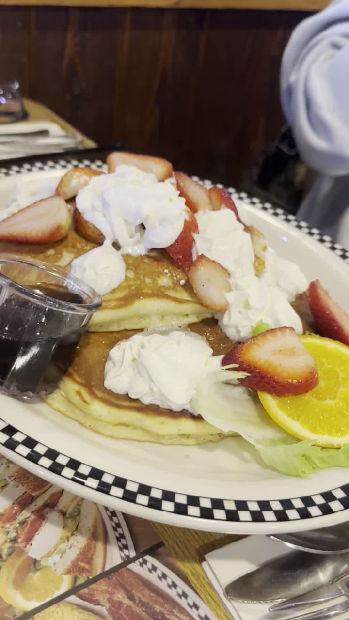 Video review of Black Bear Diner