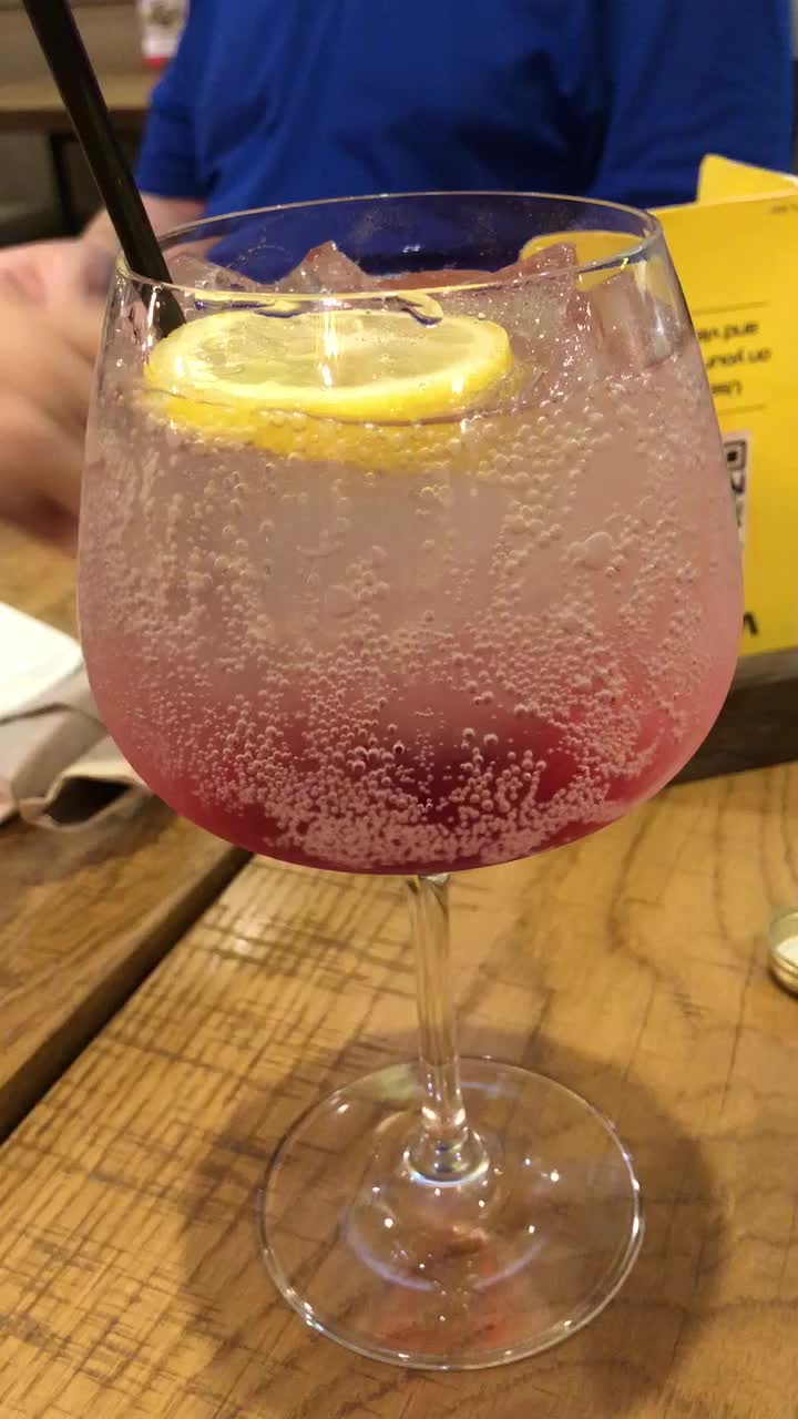 Video review of California Pizza Kitchen