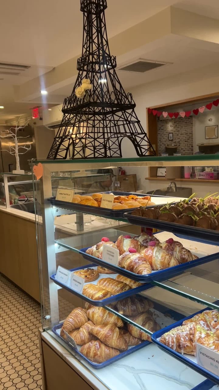 Video review of Eclair Bakery