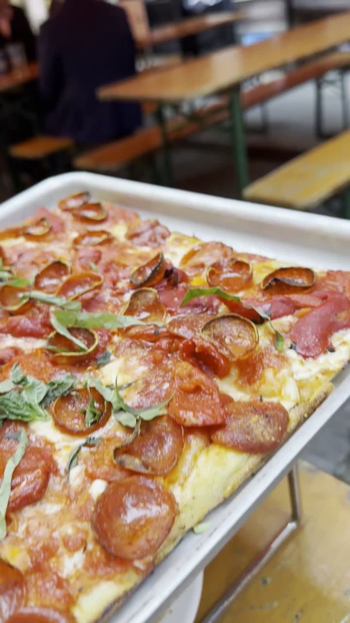 Video review of Adrienne's Pizzabar