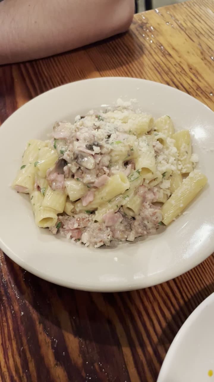 Video review of Casa Italia On Division