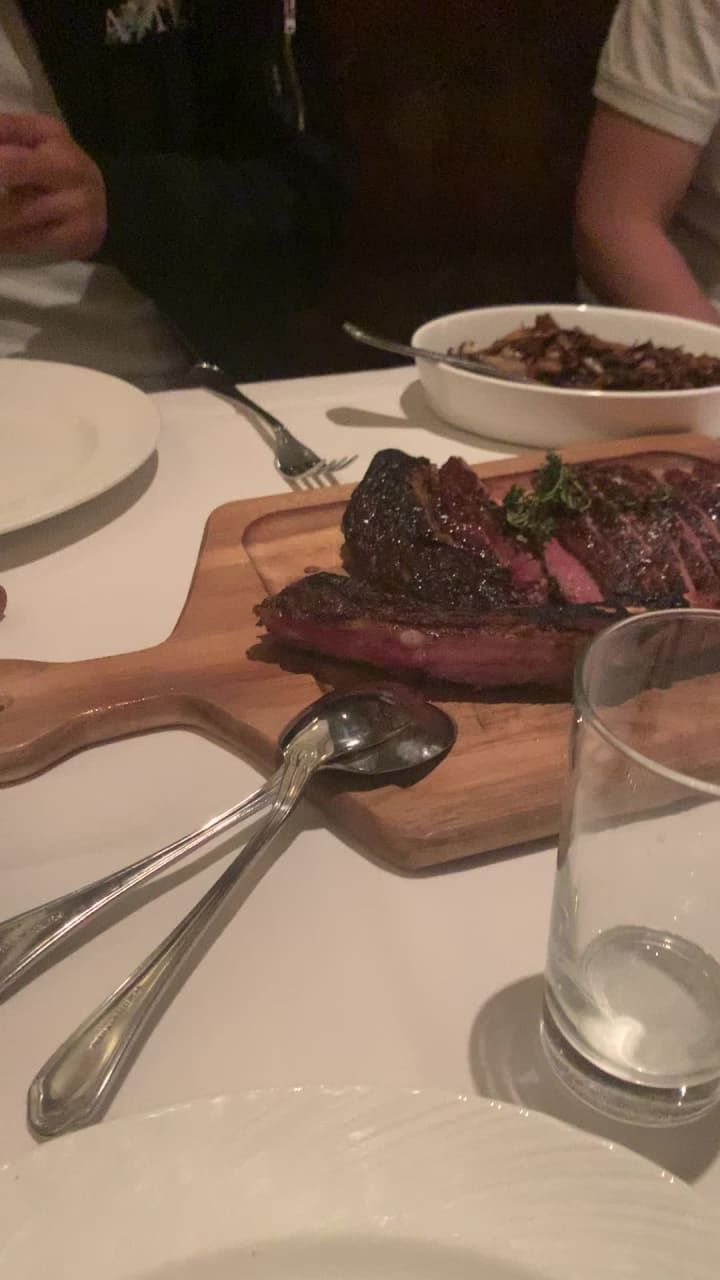 Video review of The Palm Los Angeles