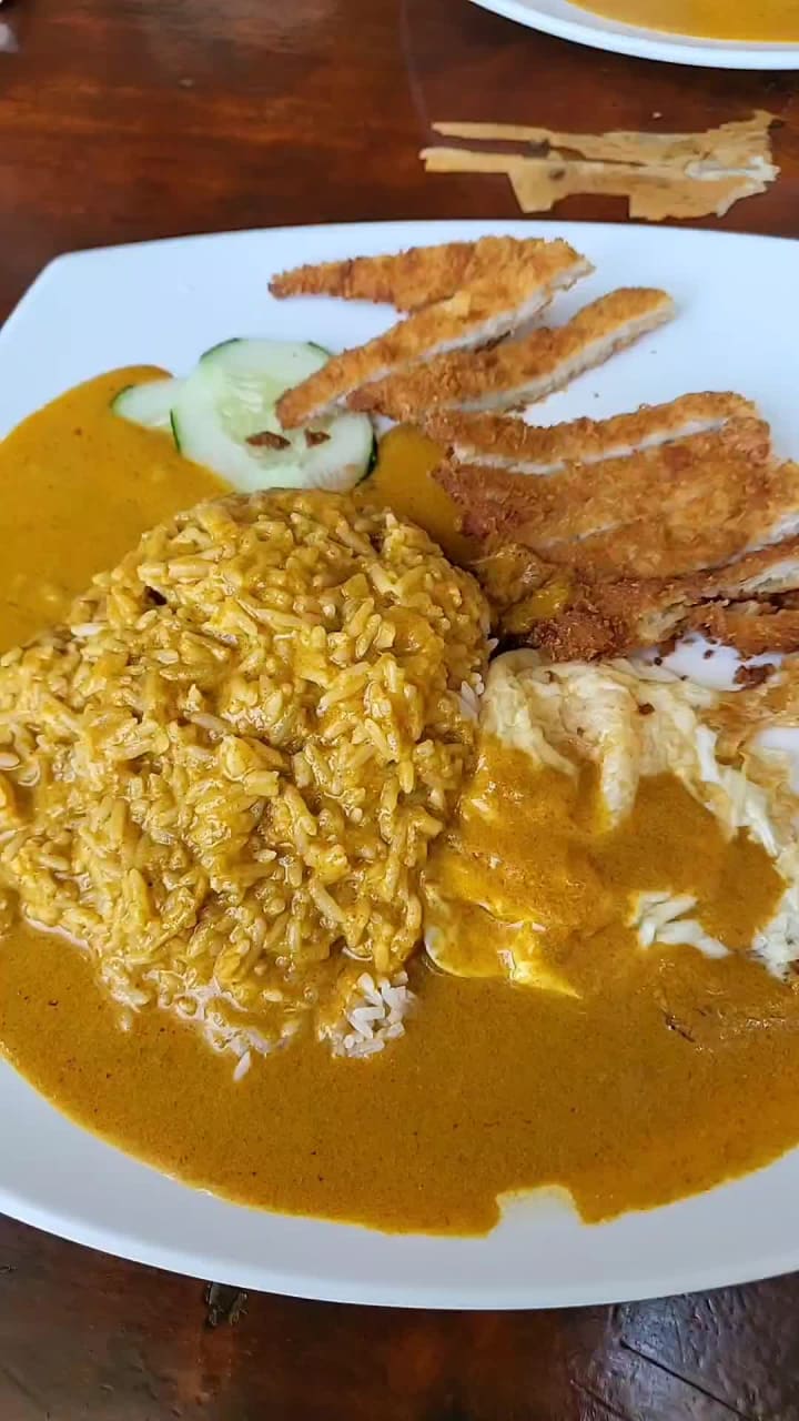 Video review of Killiney Kopitiam