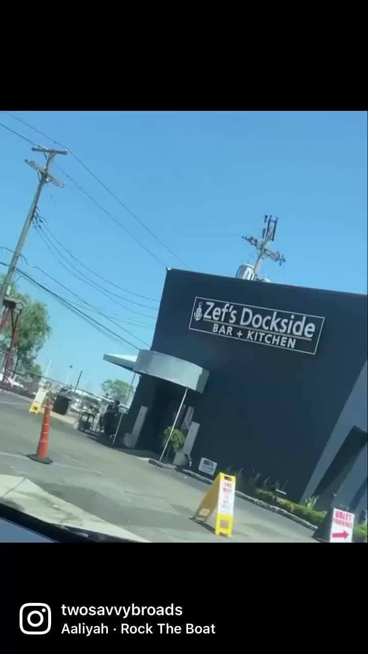 Zef's Dockside Bar & Kitchen
