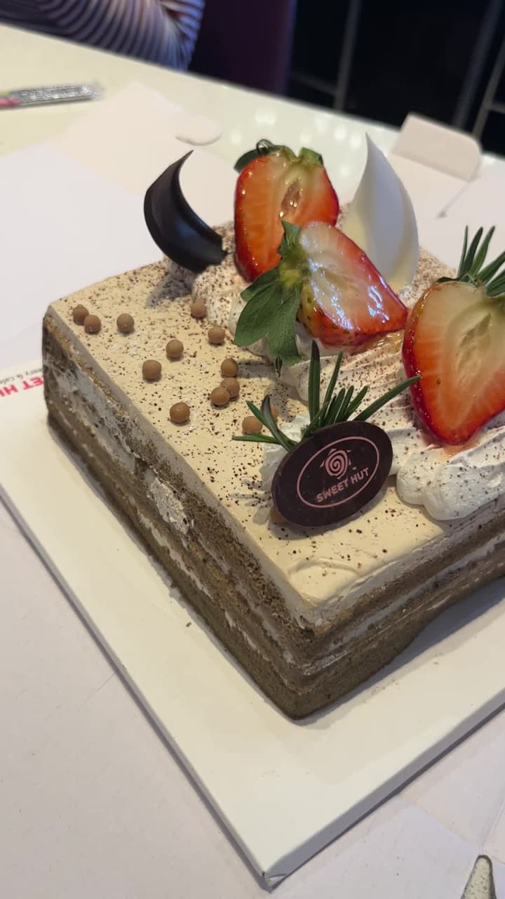 Sweet Hut Bakery & Cafe