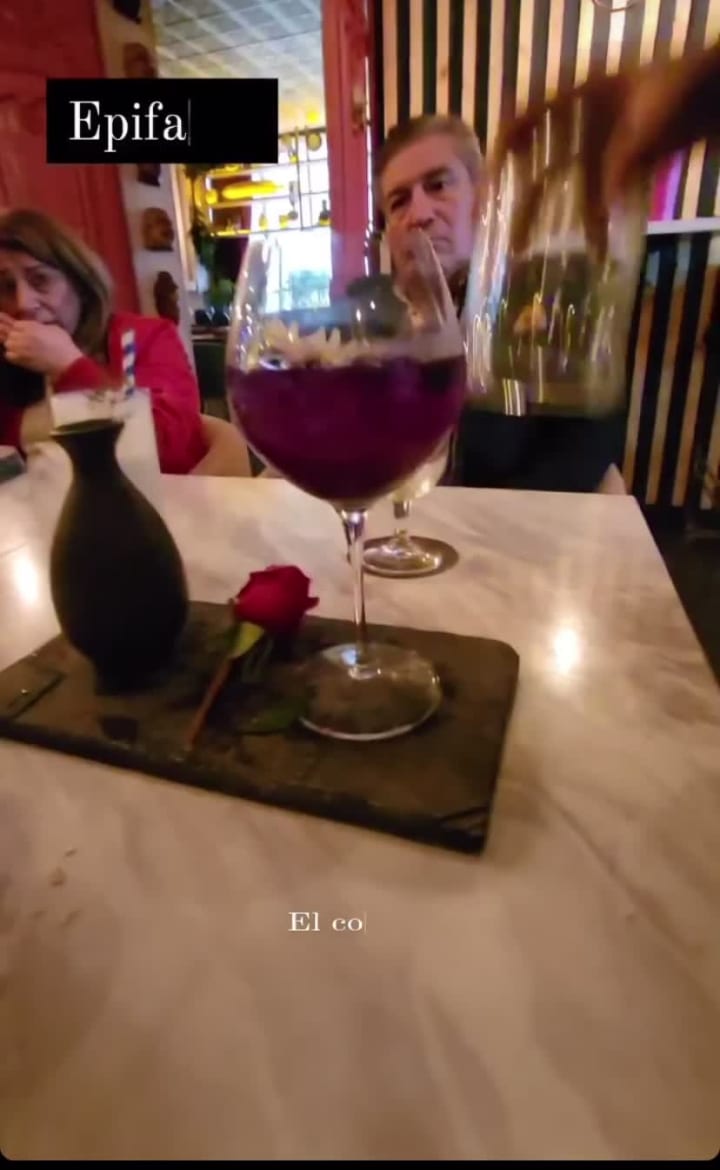 Video review of Viva La Vida