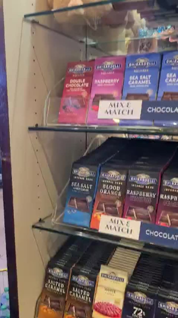 Video review of Ghirardelli Ice Cream & Chocolate Shop