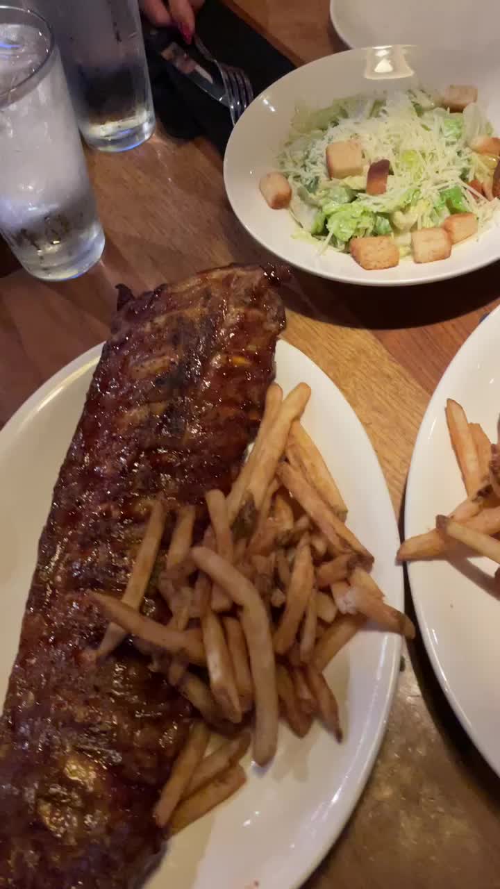 Video review of BJ's Restaurant & Brewhouse