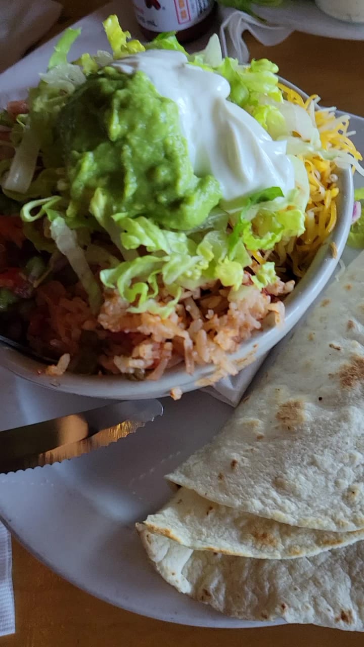 Video review of Pappy & Harriet's Pioneertown Palace