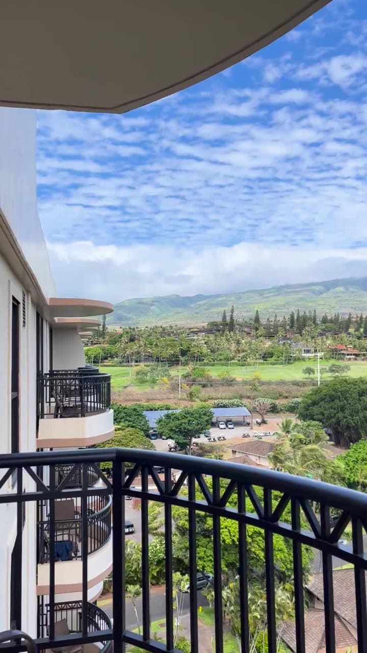 Royal Lahaina Resort & Bungalows