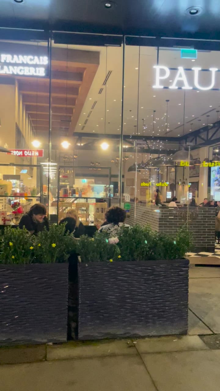 Paul Bakery, Café And Restaurant