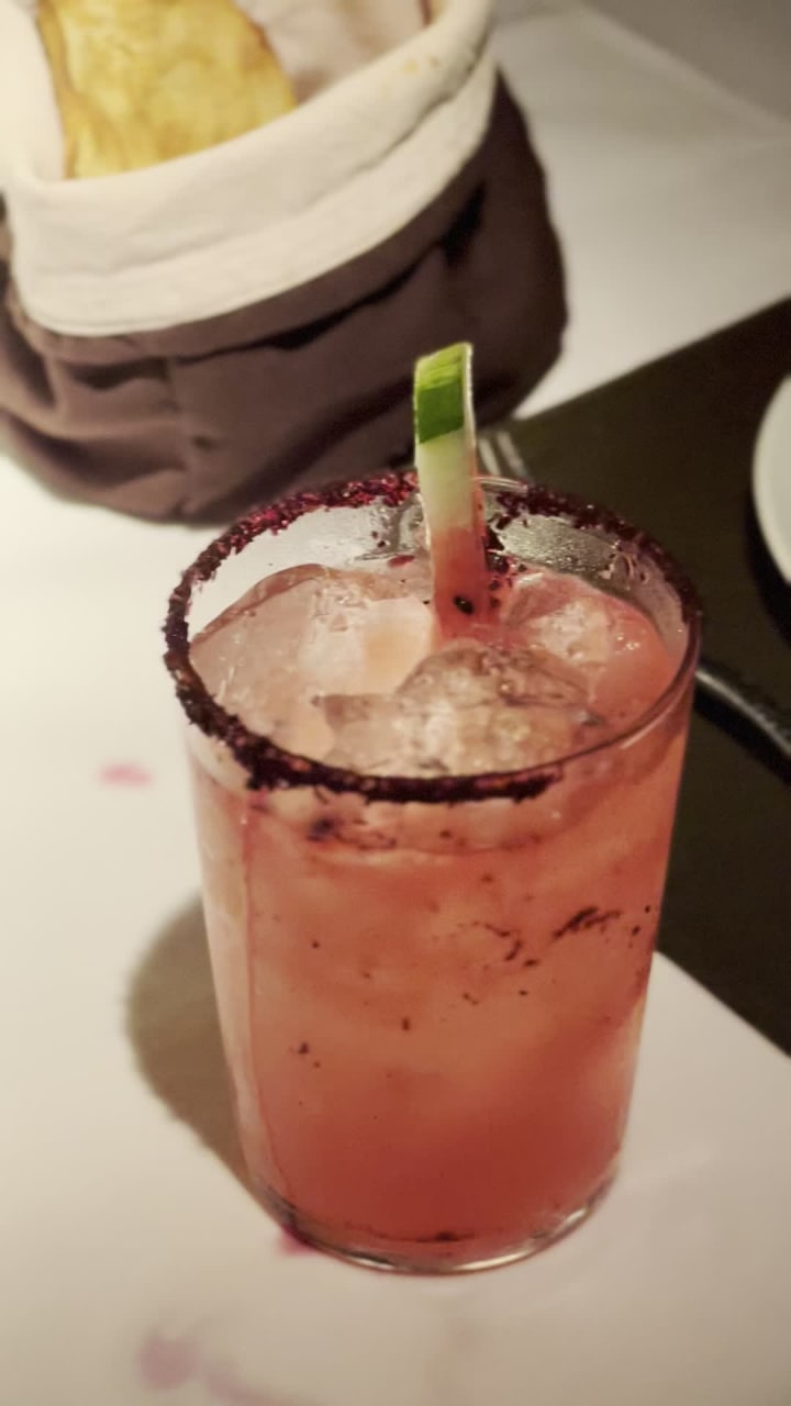 Video review of Cuerno