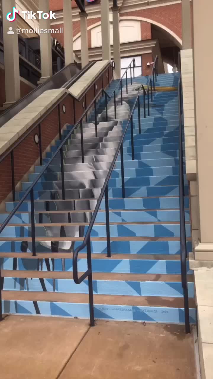 Cooper’s Hawk Winery & Restaurant