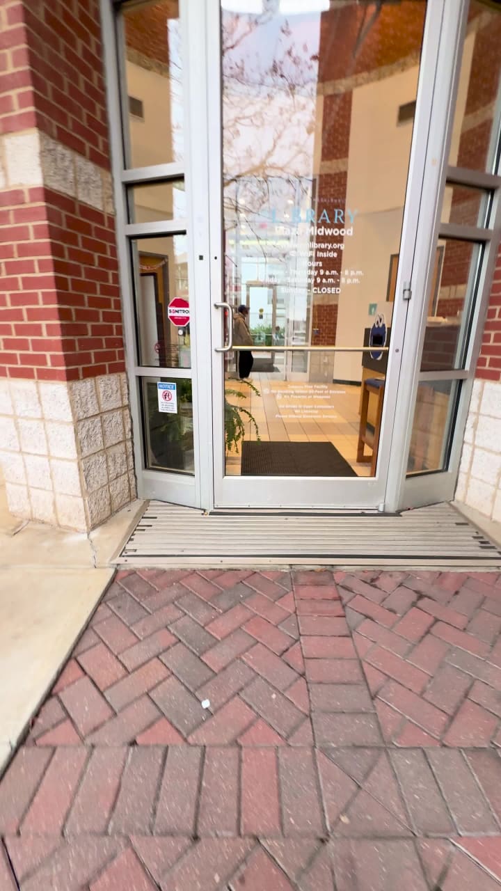 Charlotte Mecklenburg Library - Plaza Midwood