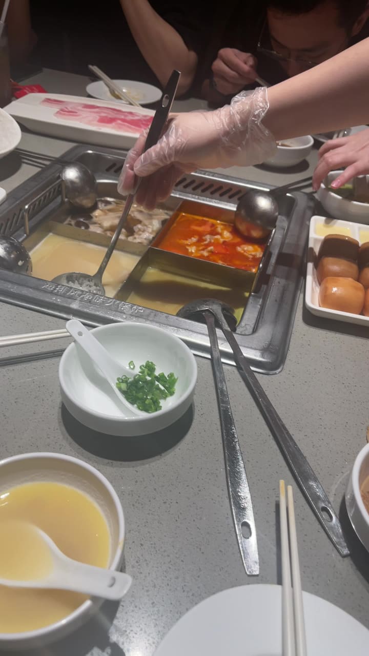 Haiddllao Hot Pot 海底捞火锅