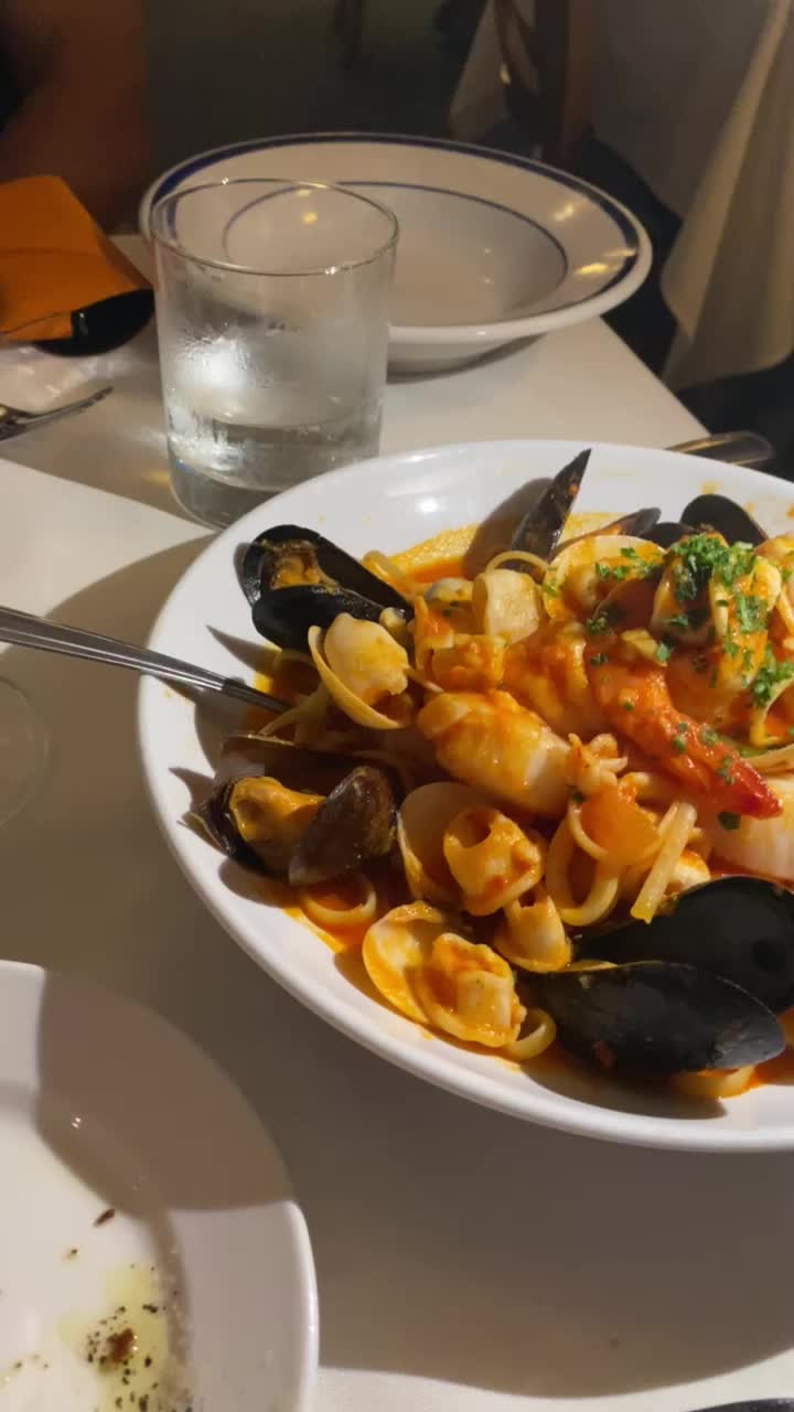 Nunzio Restaurant + Bar