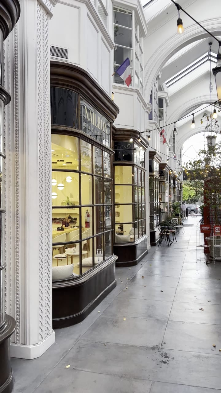 Video review of Burlington Arcade