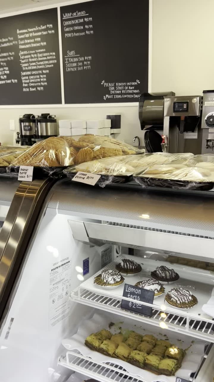 Mia's Bakery & Coffee Shop