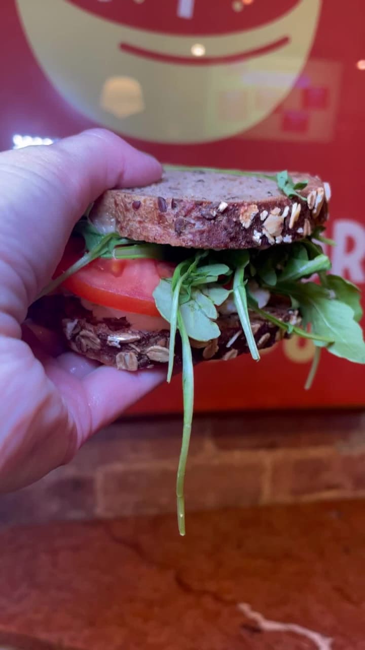 Video review of Schnipper's Quality Kitchen