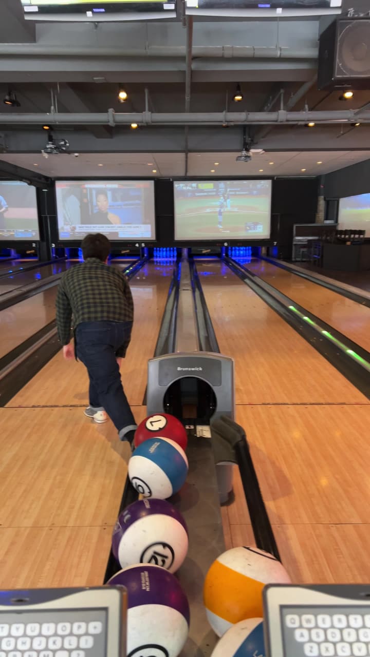 Video review of The Ballroom Bowl - John St