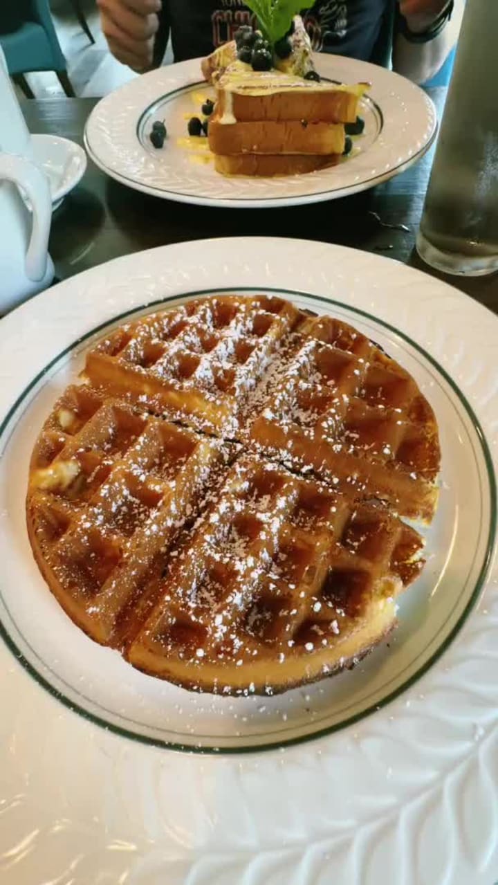 Video review of The Madison Bar and Grill