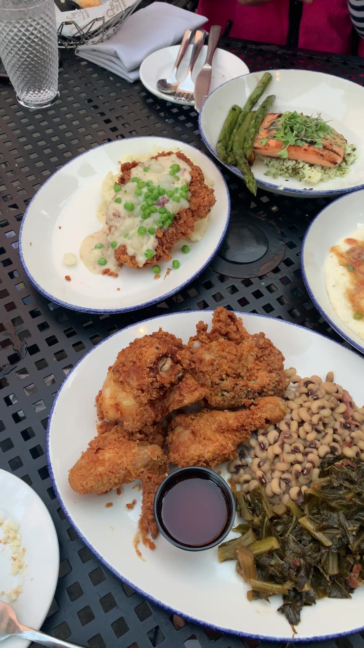 Video review of Poogan's Porch