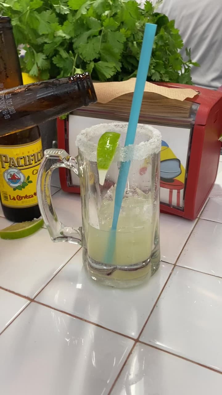 Video review of Los Mariscos