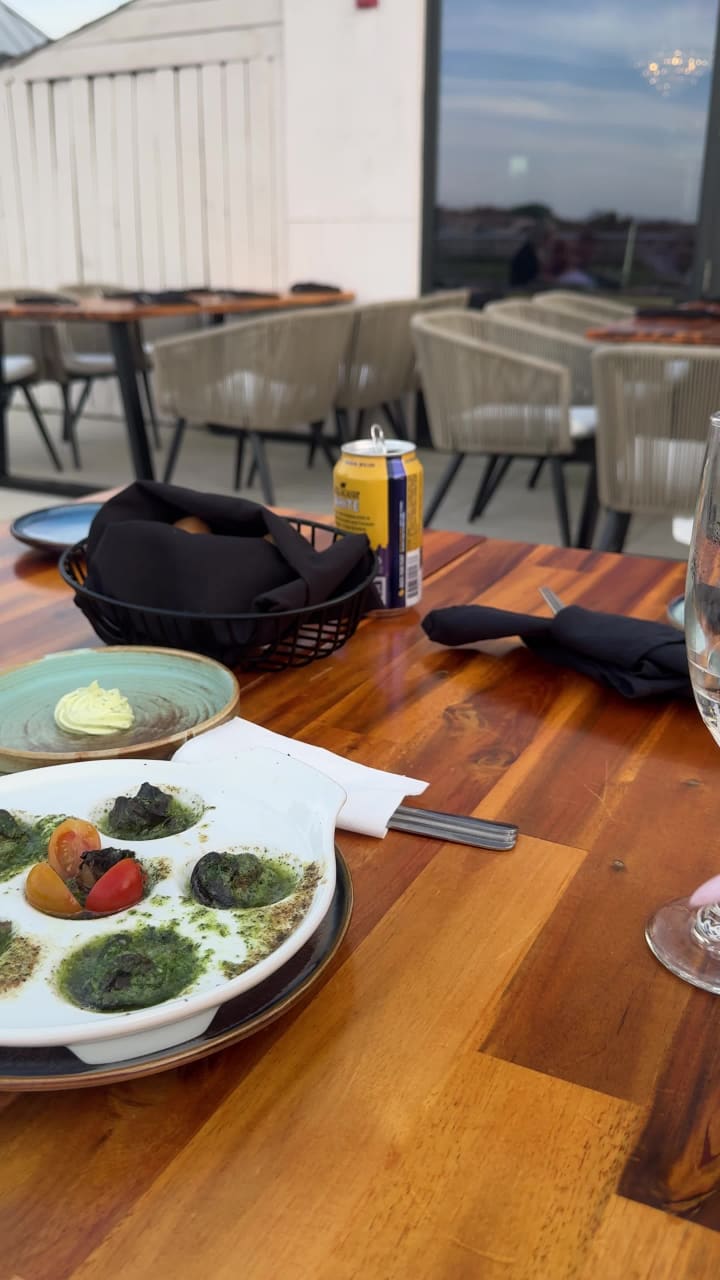 Video review of Rafina Greek Taverna